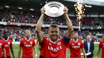 Accrington snap up ex‑Salford striker Stockton in summer move